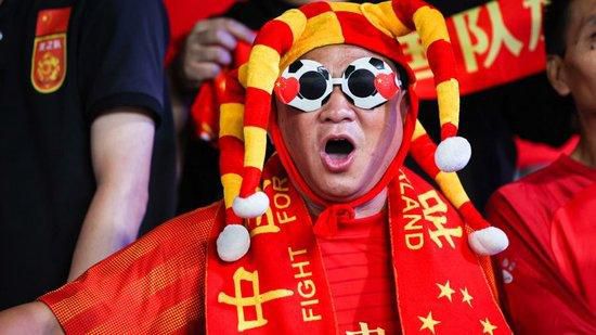 又湿又黄裸乳漫画无遮挡网站