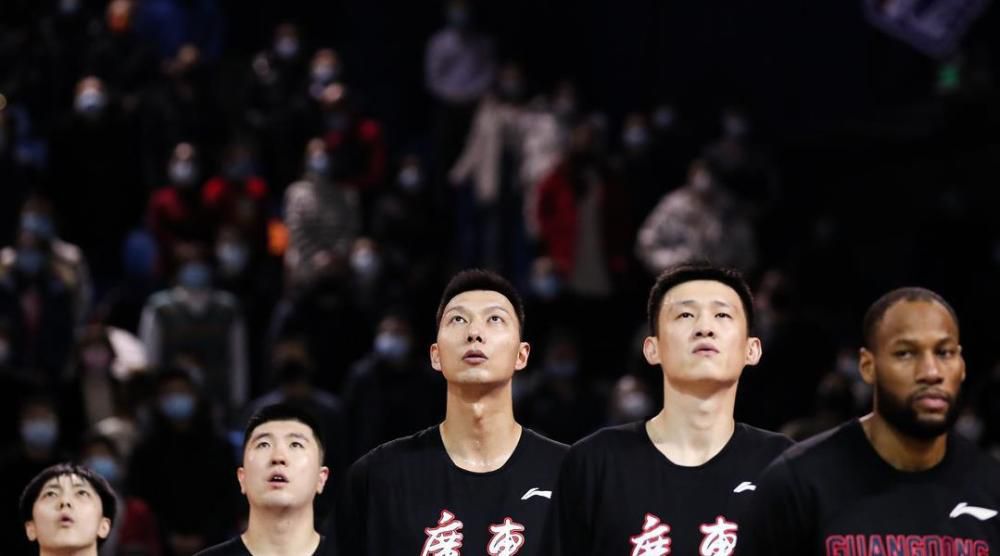 亚洲综合av一区二区三区